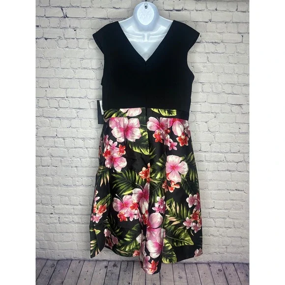 Sangria Black Floral Fit & Flare Dress Sleeveless Party Cocktail Size 16 NWT - Picture 3 of 9